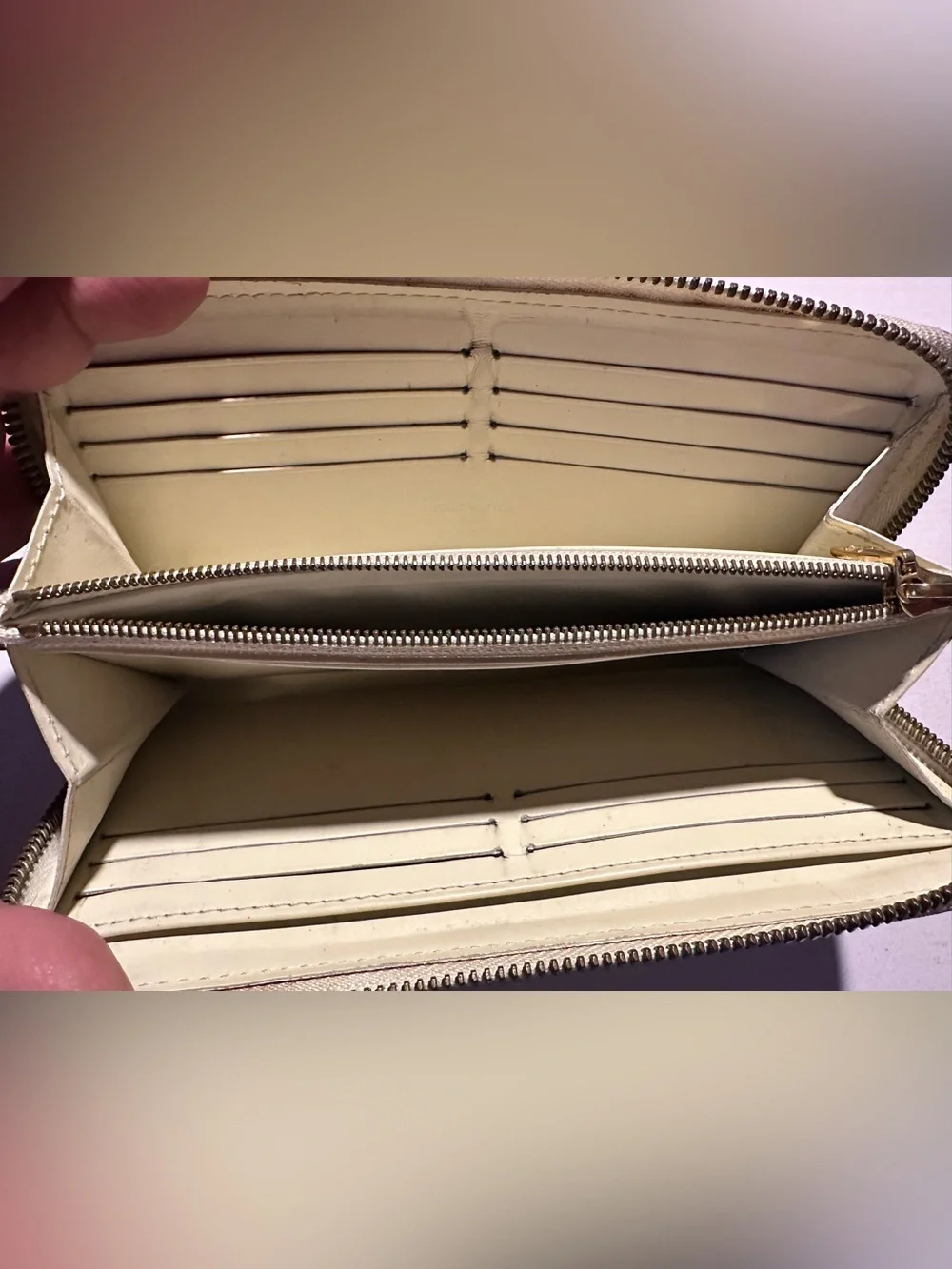 Louis Vuitton Suhali Zippy Wallet Blanc (Women's)